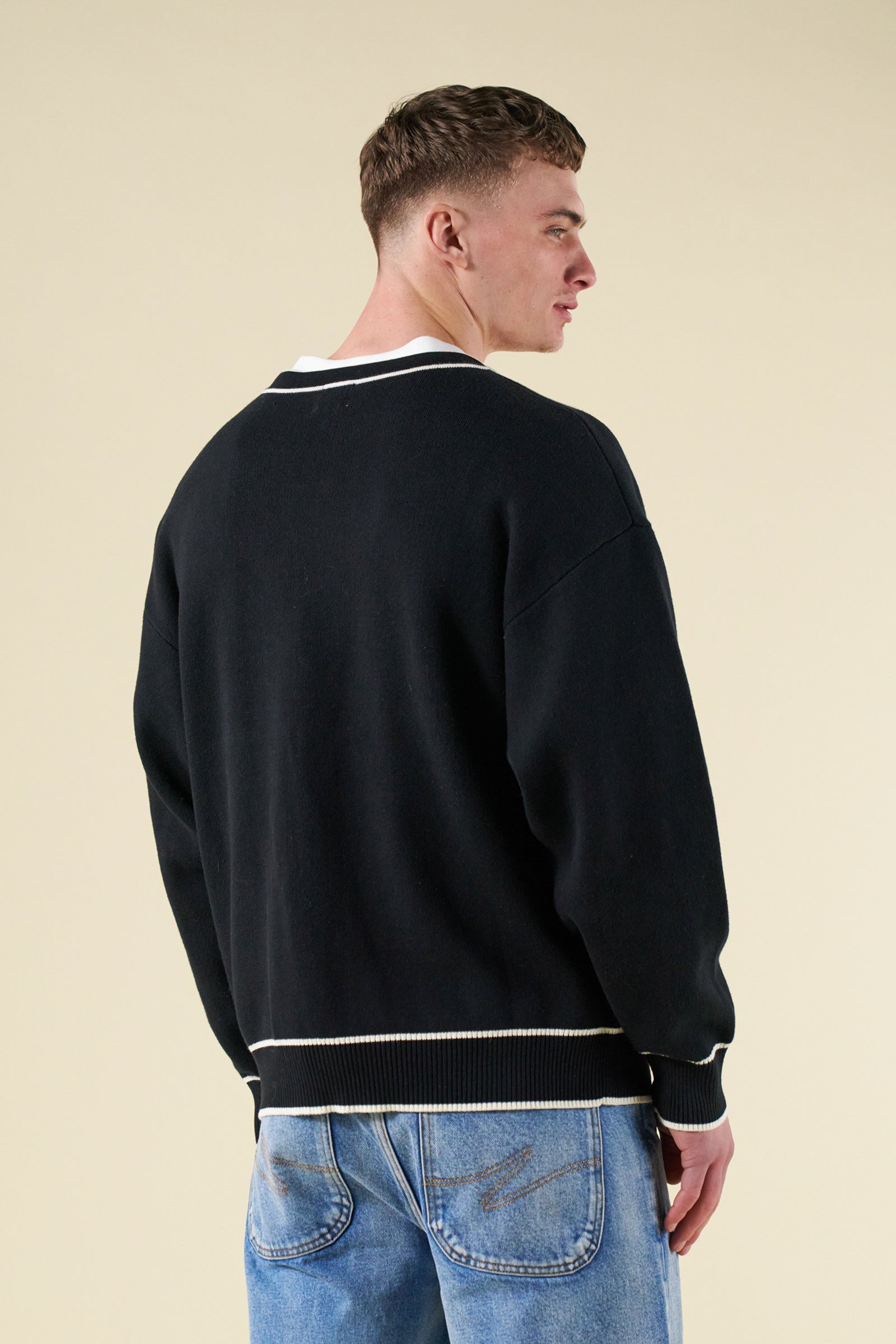 SIGNATURE CHENILLE CARDIGAN - BLACK