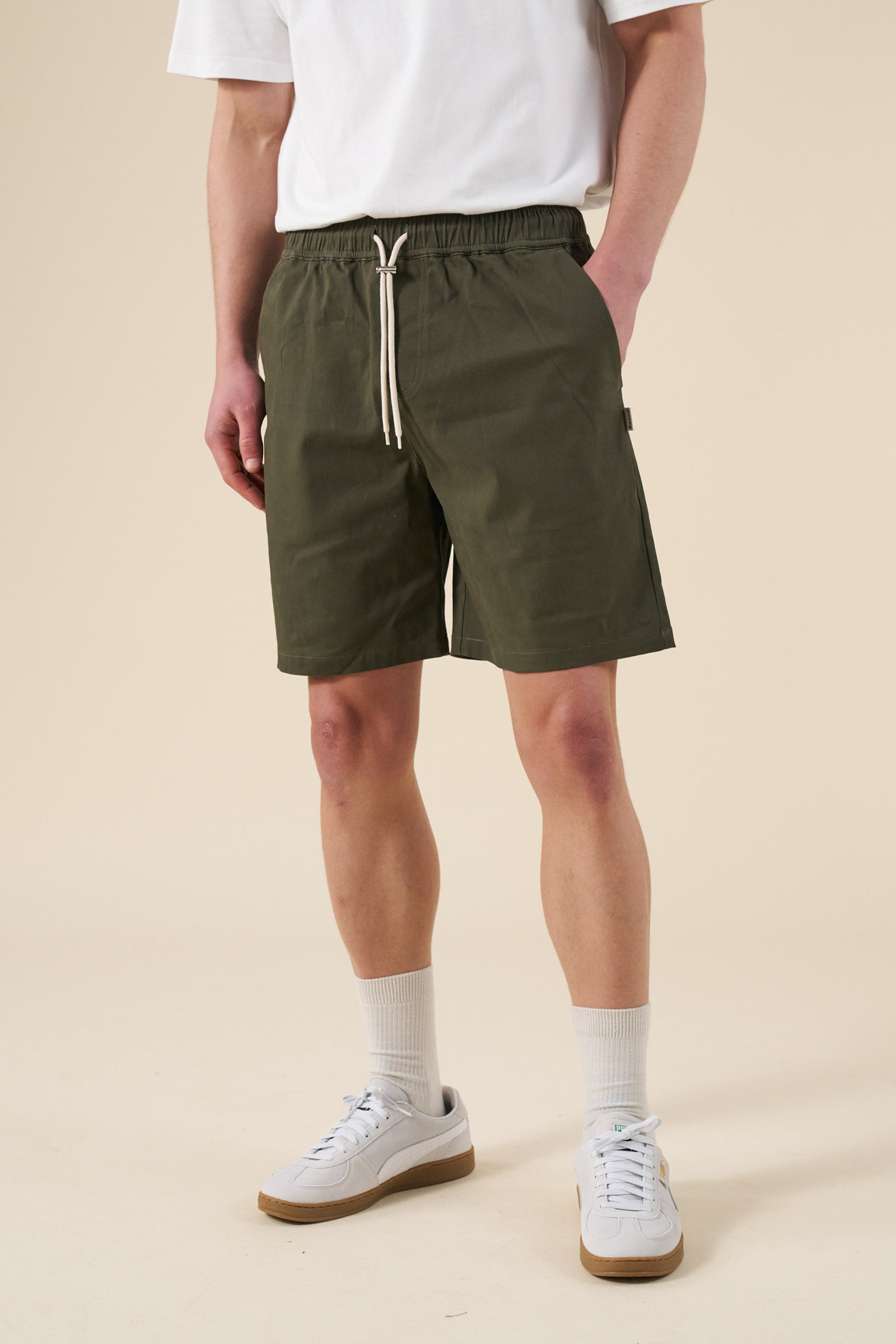CANVAS SHORTS - ARMY GREEN