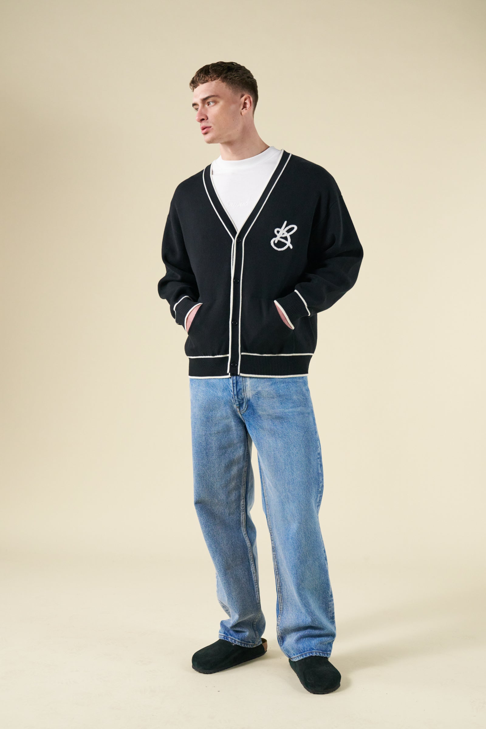 SIGNATURE CHENILLE CARDIGAN - BLACK