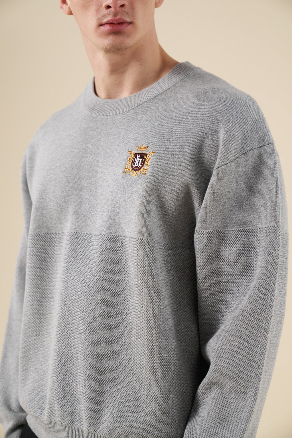 CREST PANEL KNIT SWEATER - HEATHER GREY