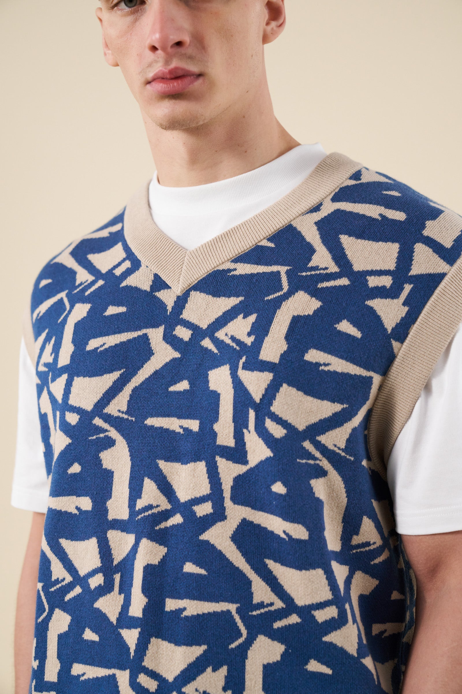 ABSTRACT OCEAN VEST - BLUE/BEIGE
