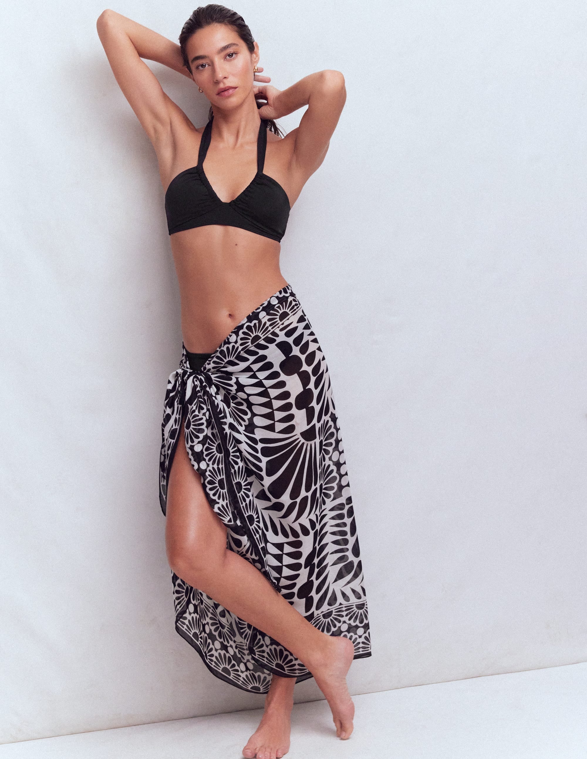 Minori Halter Tie Bikini Top-Black