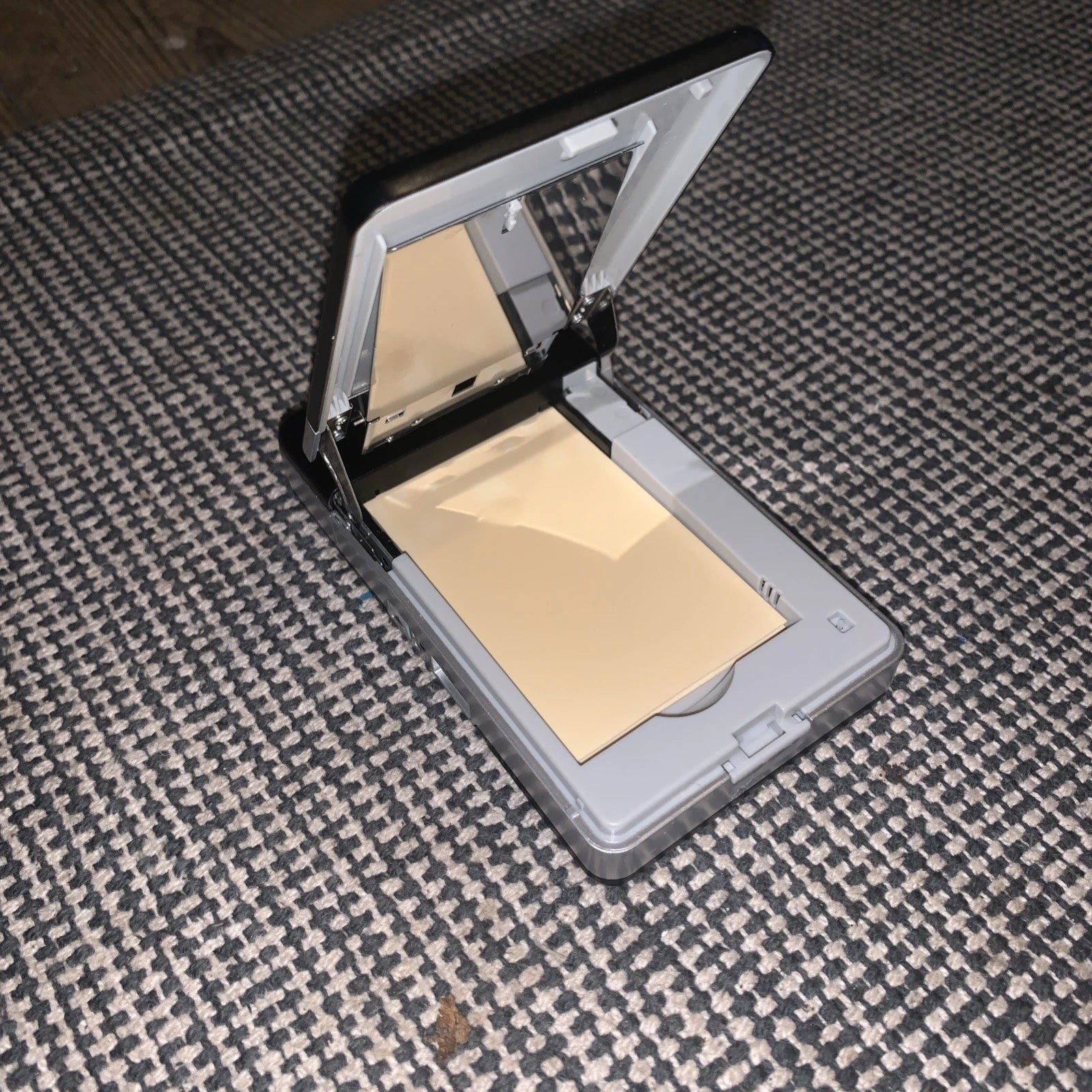 Polaroid POGO Instant Mobile Printer With ZINK Zero Ink Printing Technology